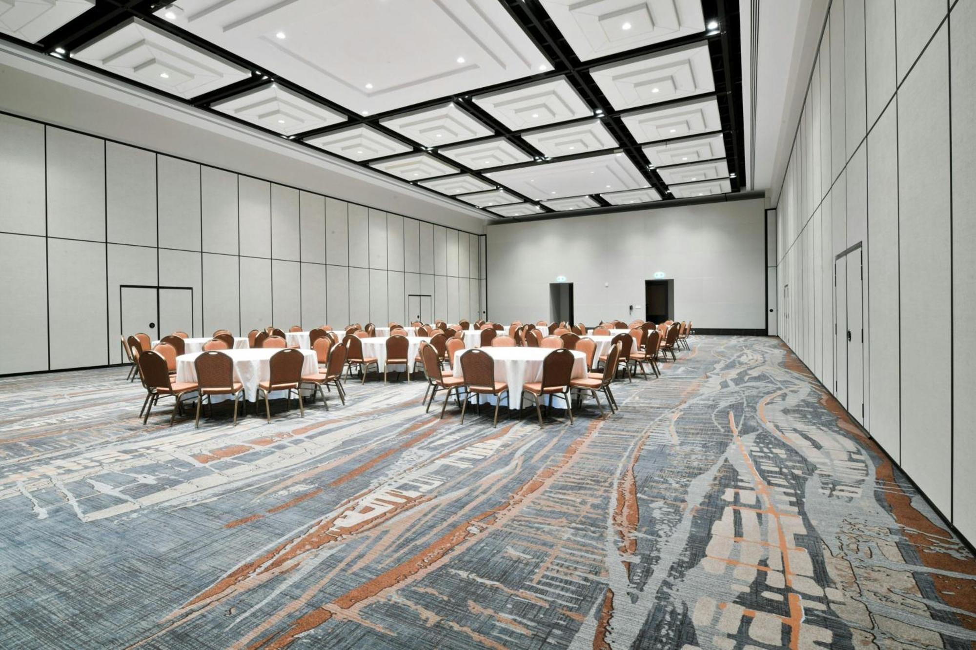 Sheraton Laval Hotel Exterior foto